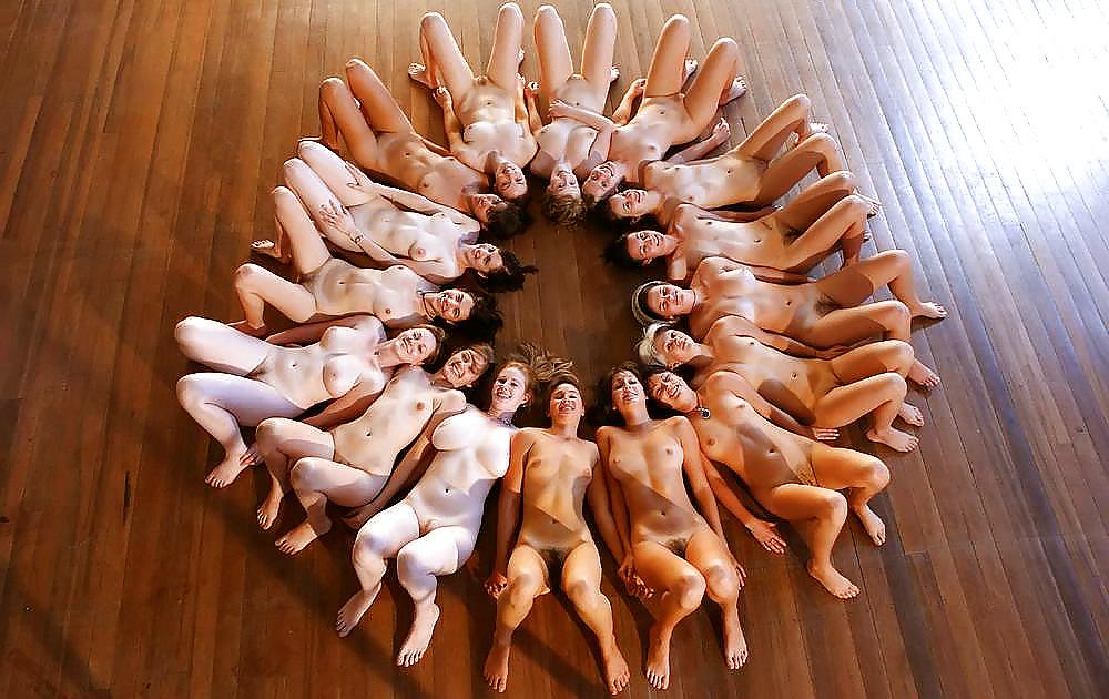 25P Nude yoga