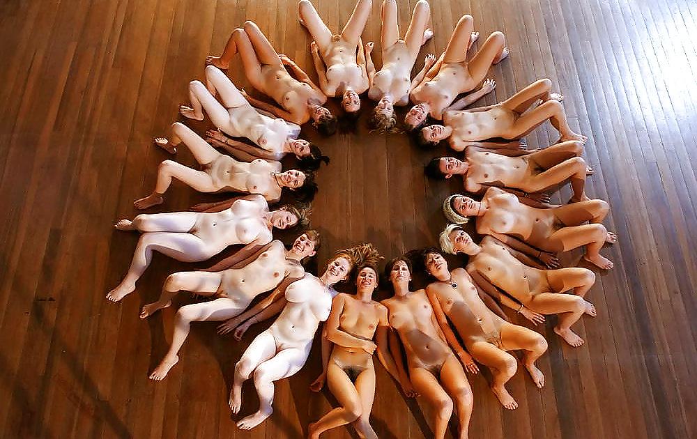 25P Nude yoga