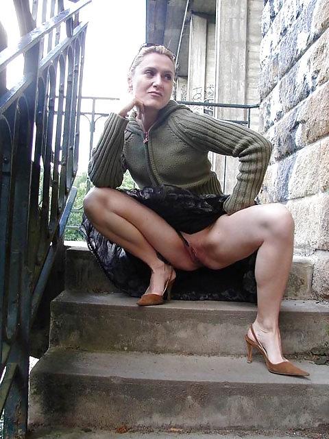 16P Flashing wife on streets of town