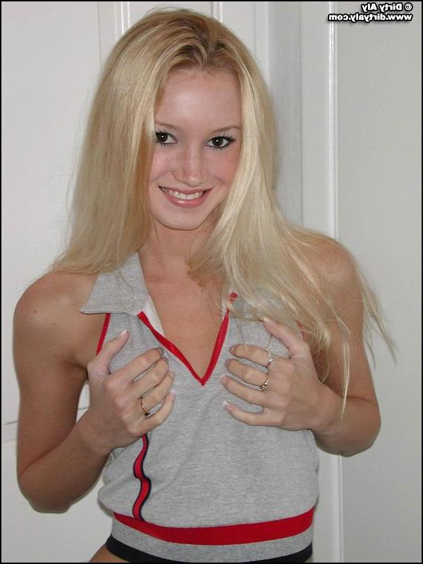 20P Aly gets naked and spreads her legs