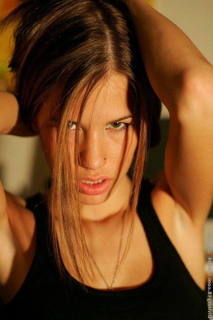 16P Jayden takes off her shirt