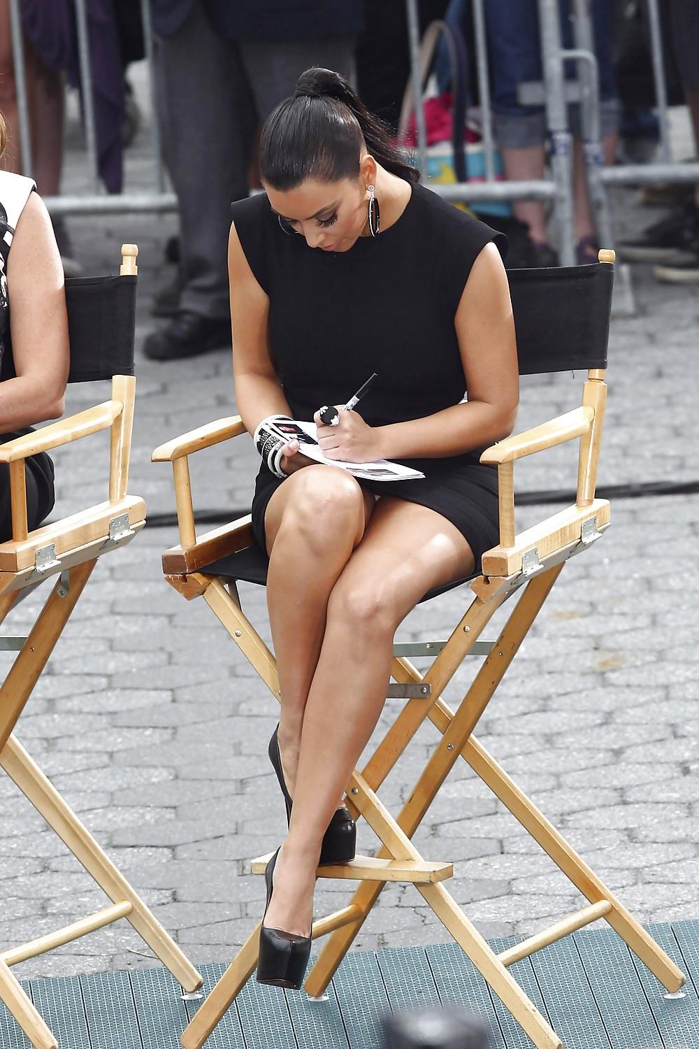 25P Kim Kardashian Panty Flash While Filming Project Runway