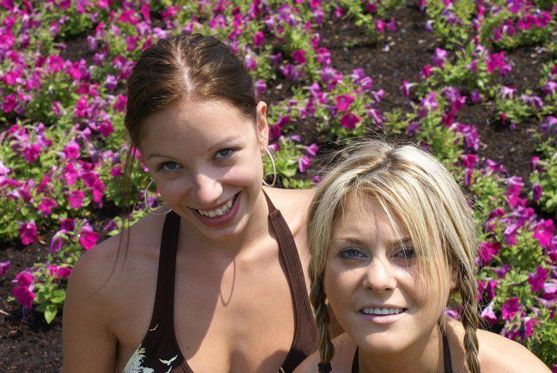16P Pictures of teen girl Dream Taylor getting naughty with her girlfriend