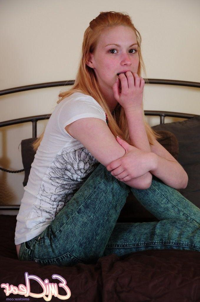 20P Pictures of teen hottie Emi Clear spreading her legs for your cock
