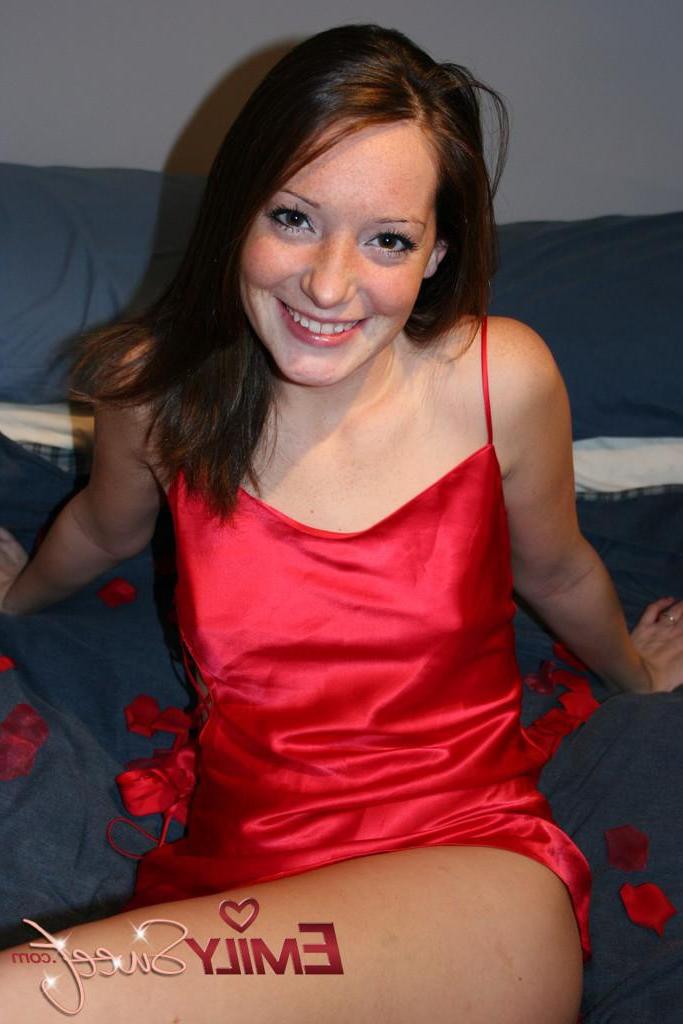 20P Pictures of teen cutie Emily Sweet stripping in bed