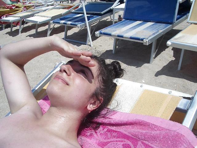 25P Mixed nude beach pics