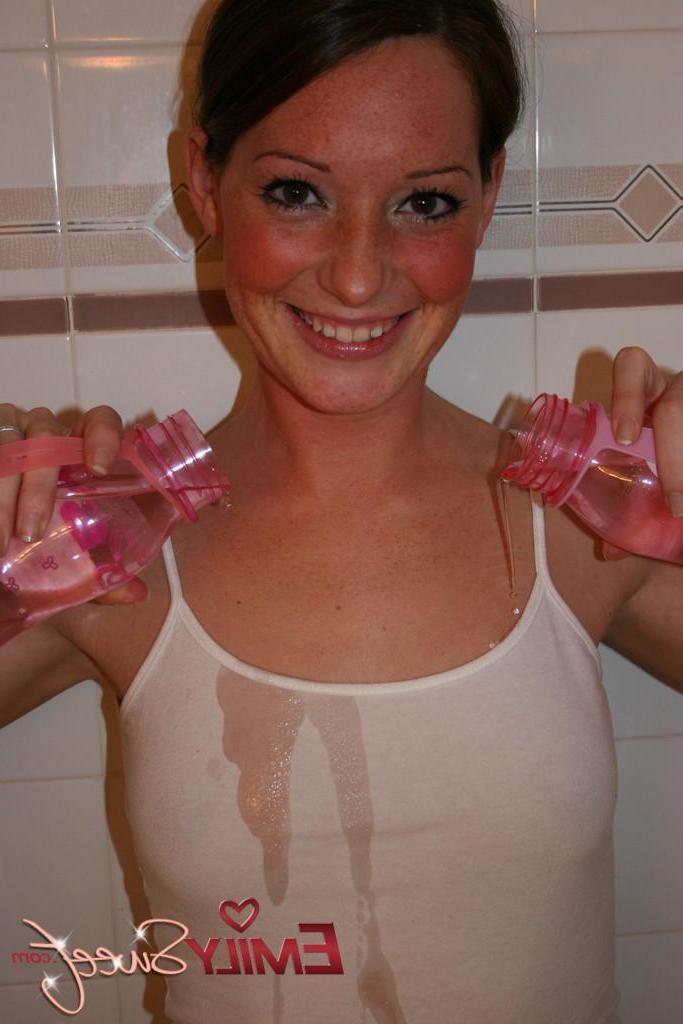 20P Pictures of teen babe Emily Sweet getting all wet for you