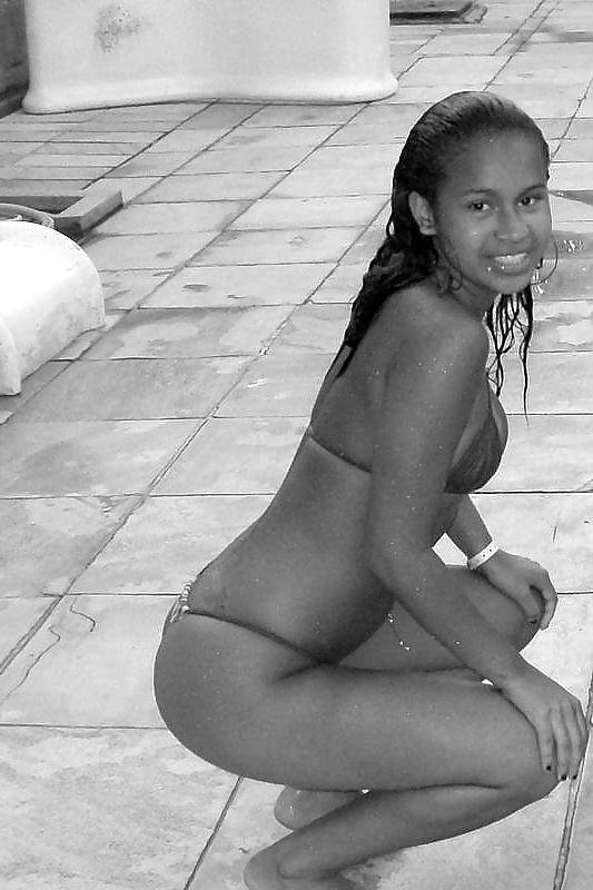 23P Beach Girls 2
