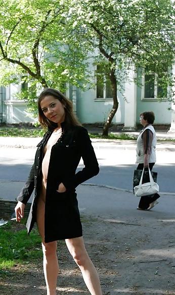 16P Teen brunette flashing in the street