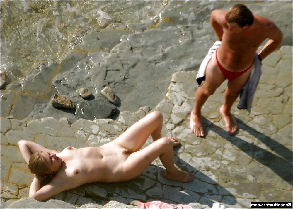 25P Naked at Beach