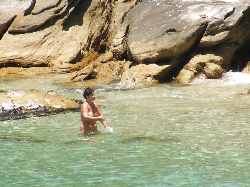 12P Lady Jane Beach Sydney