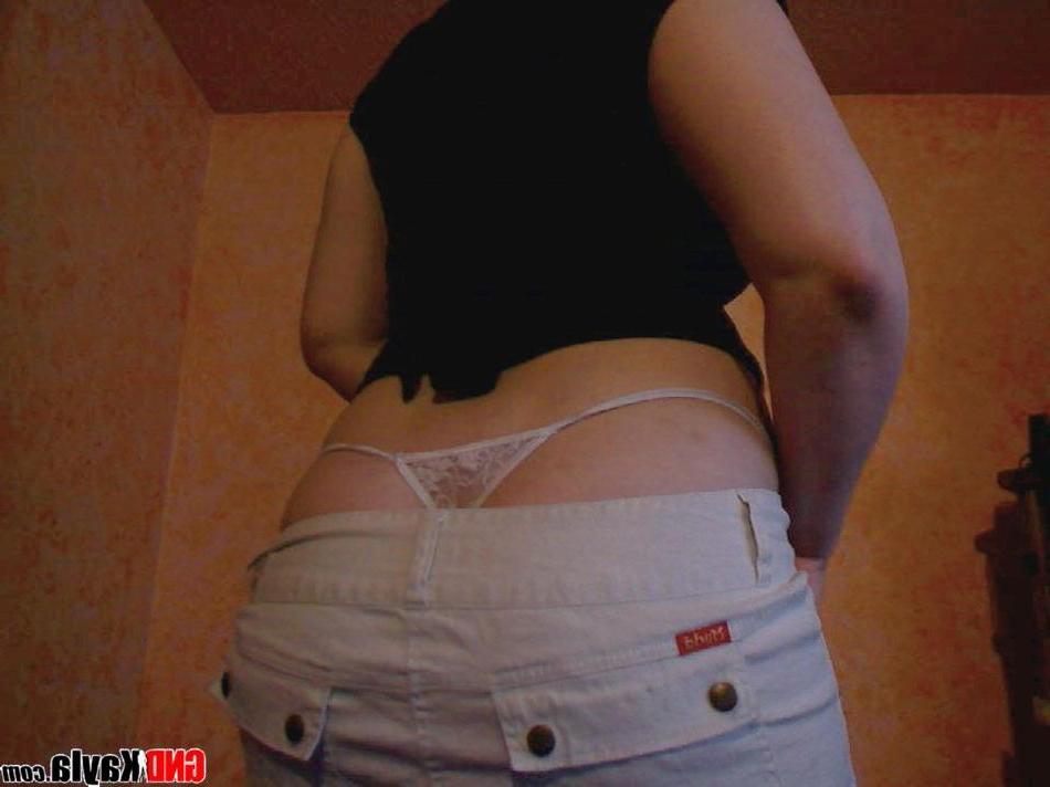 15P Pictures of teen nympho GND Kayla showing off her awesome rack