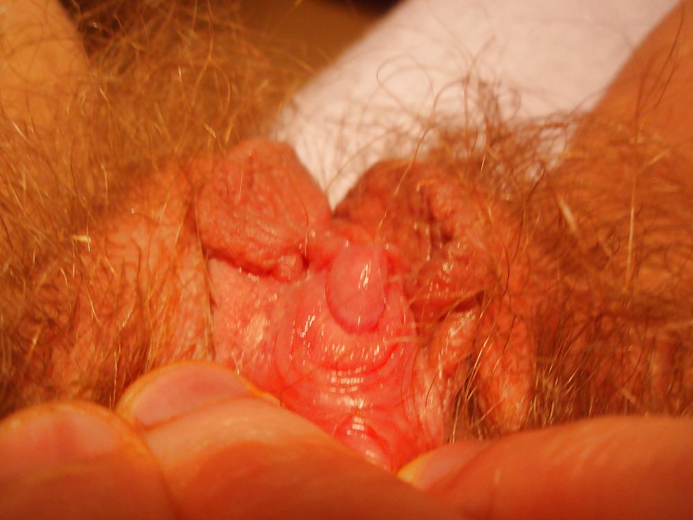 6P Her hairy pussy...