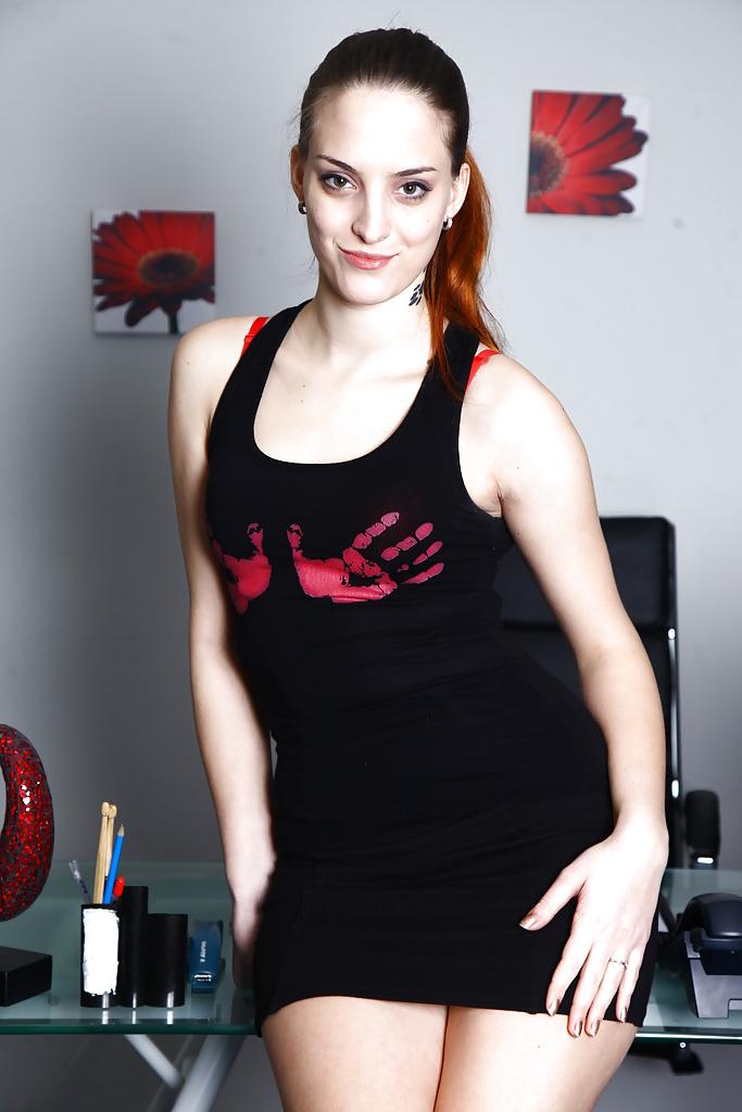 16P Pony-tailed office babe Lien Parker is taking off her clothes