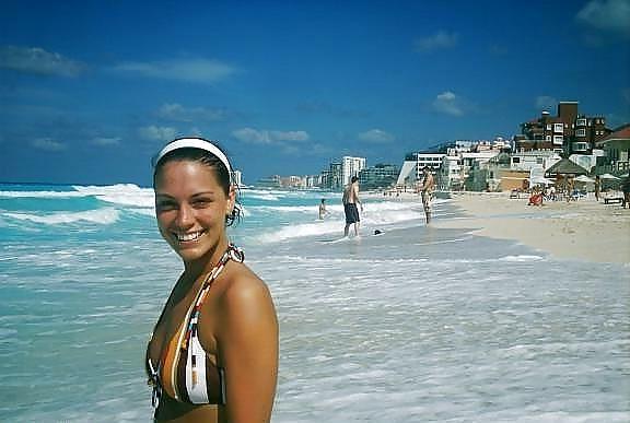 25P Beach Girls 6