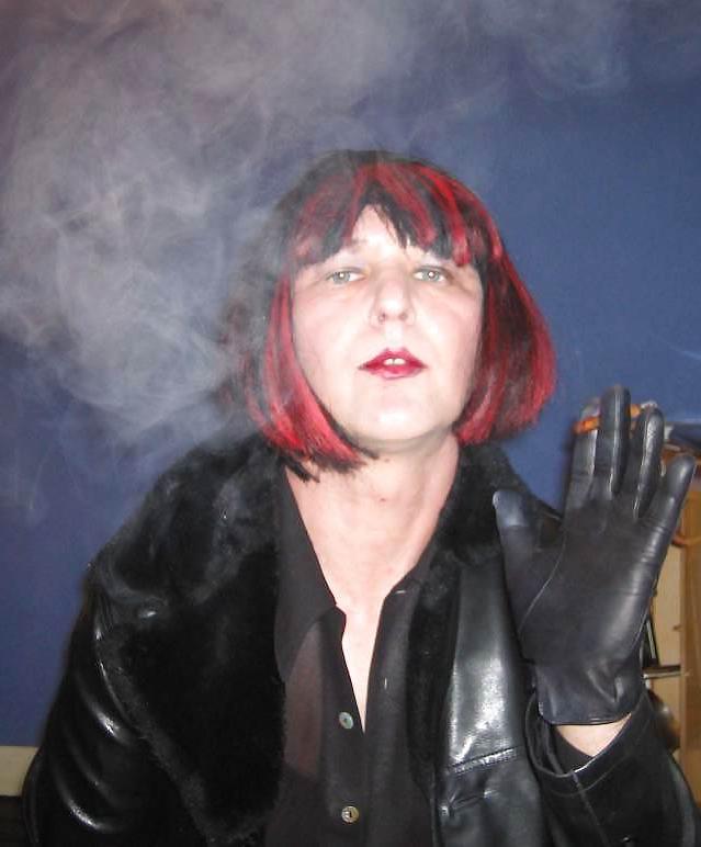 25P Patsy Damsel leather smoke slut