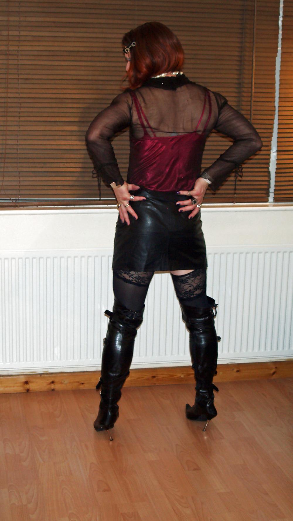 25P Patsy Damsel leather smoke slut