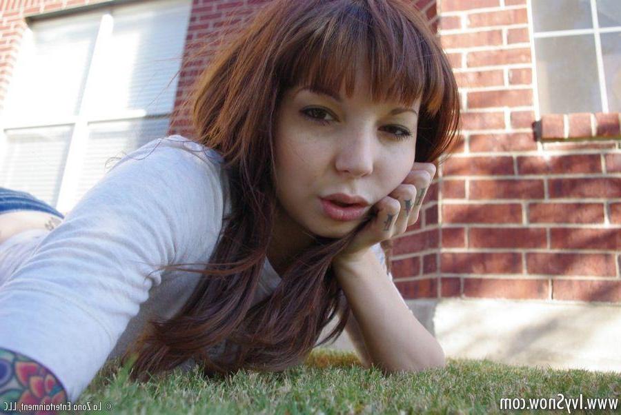 15P Pictures of Ivy Snow flashing in the back yard