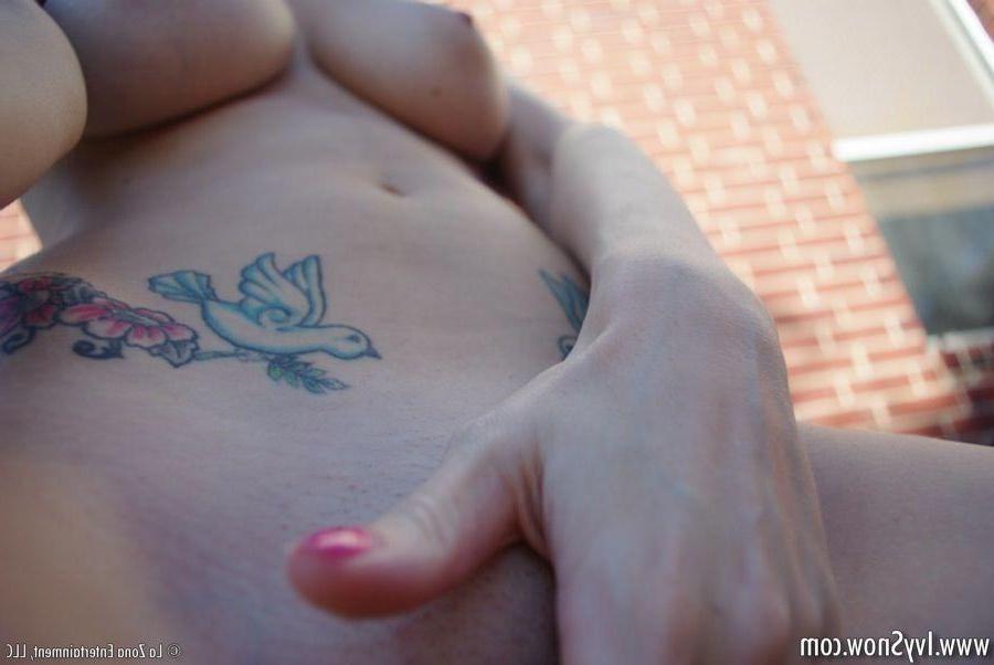 15P Pictures of Ivy Snow flashing in the back yard