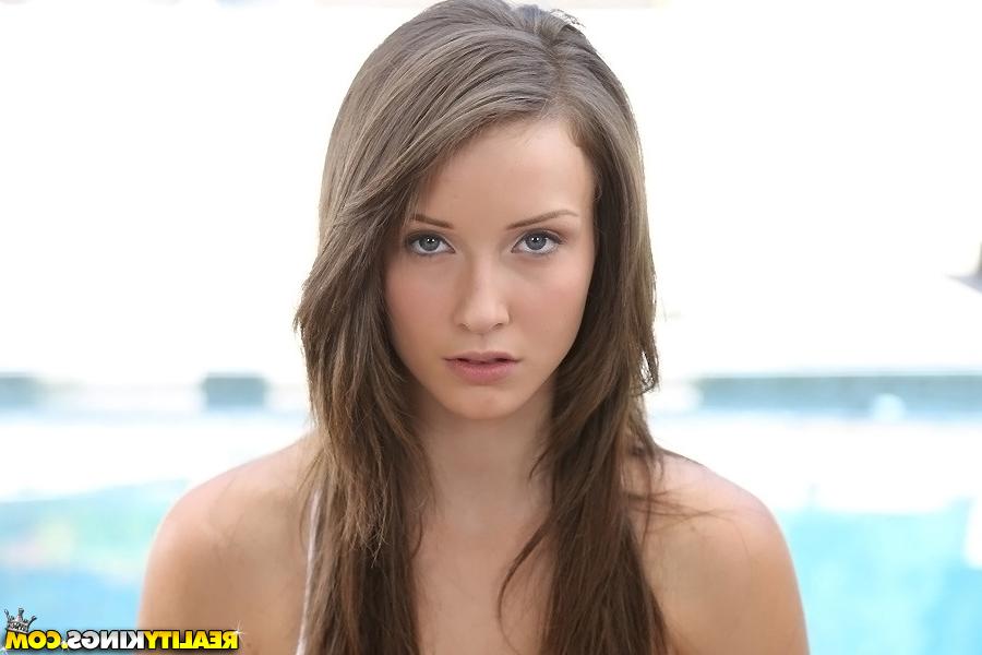 16P Natasha Malkova has a sensual lesbian sex with her friend outdoor