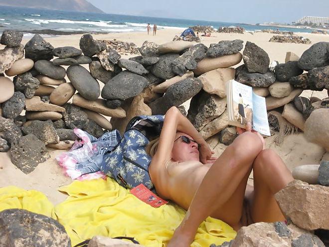 25P Beach Girls #1