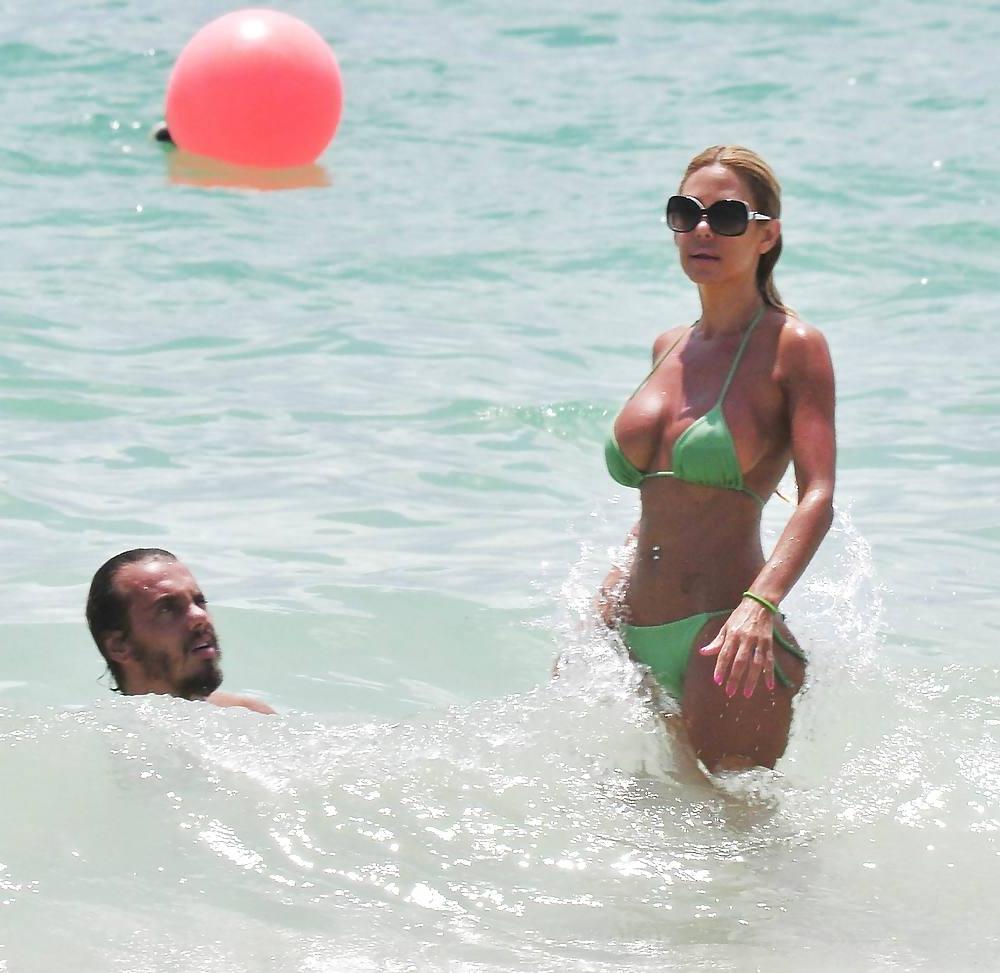 25P Shauna Sand in a teenie bikini on Miami Beach