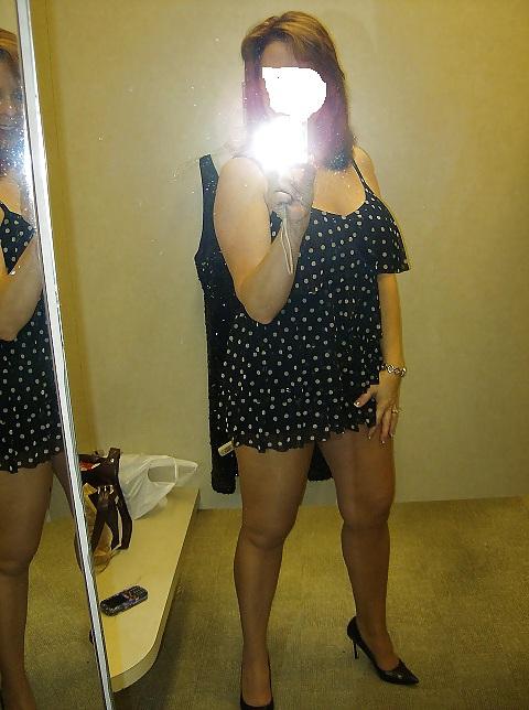 14P Flashing teasing milf 