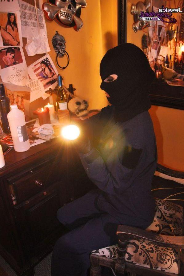 15P Pictures of Jessica Jaymes fucking the killer from Scream