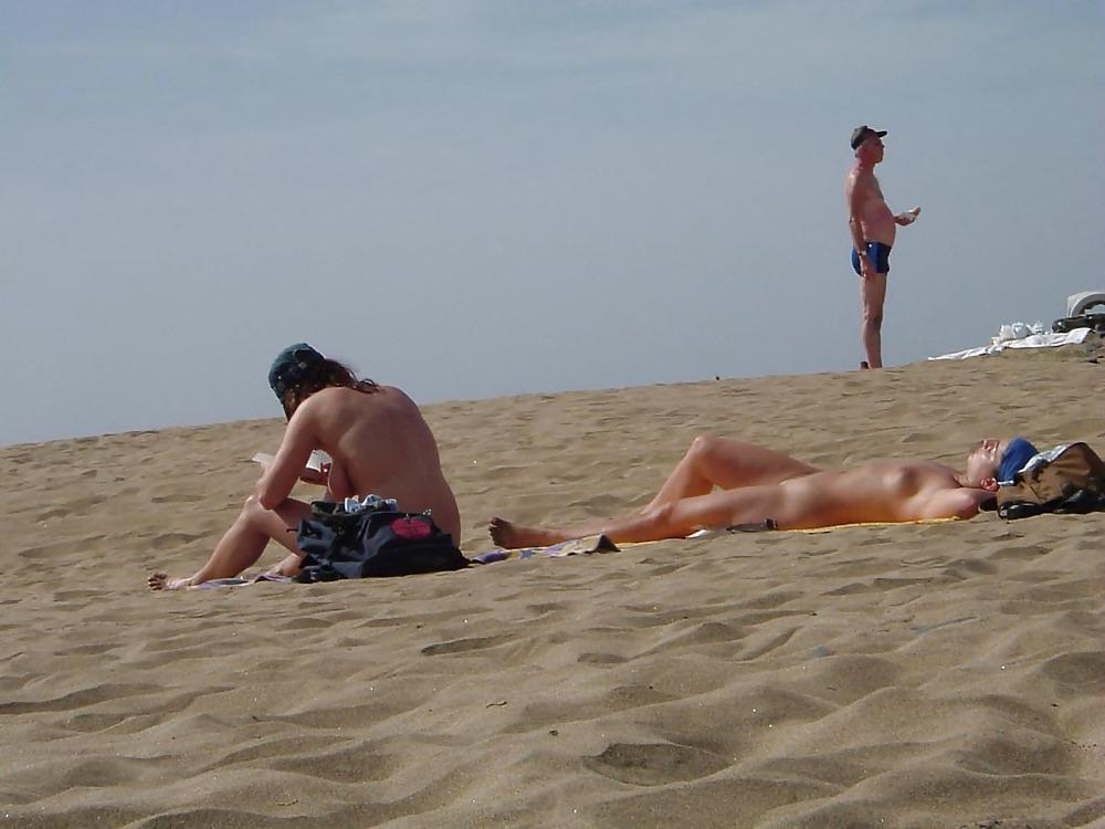 25P Nudist Beach Nudists