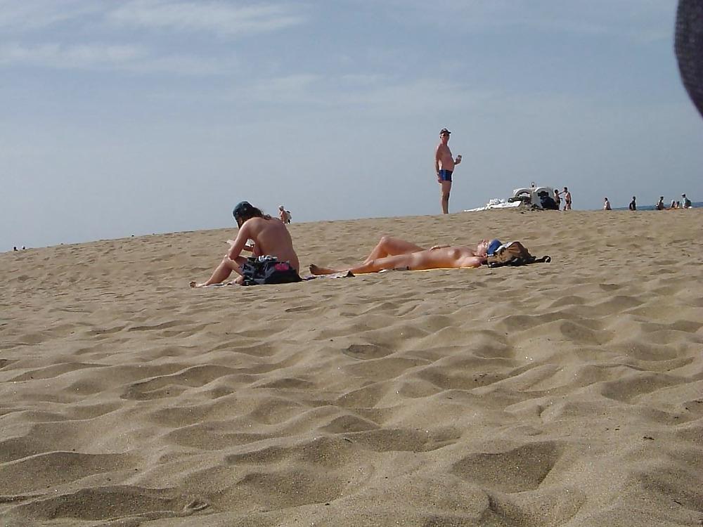 25P Nudist Beach Nudists