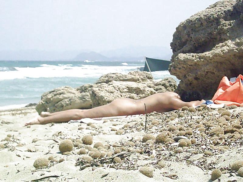 25P Nudist Beach Nudists
