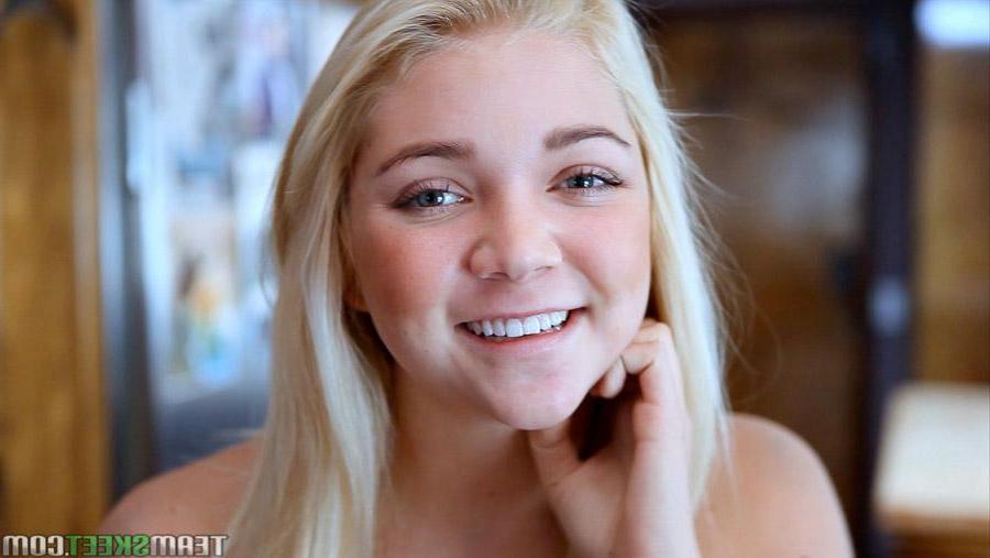 11P Blonde coed Jessie Andrews gives some hot pov sex