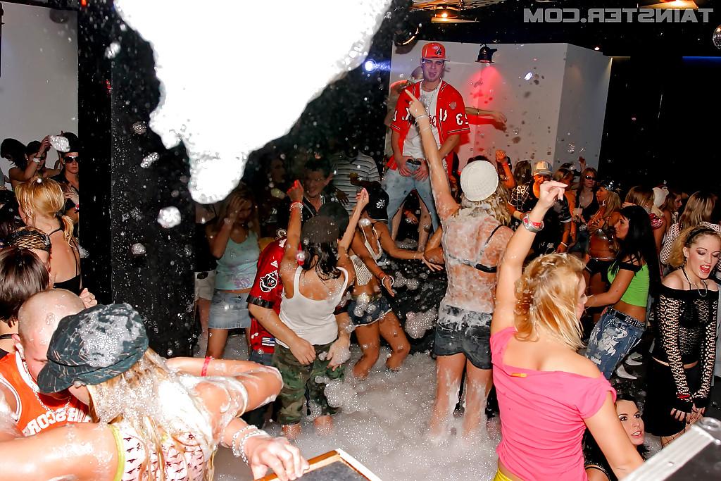 16P Filthy MILFs have some lesbian and blowjob fun at the wild foam party