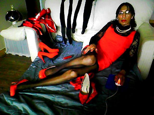 10P Black nylons & red heels turns me on