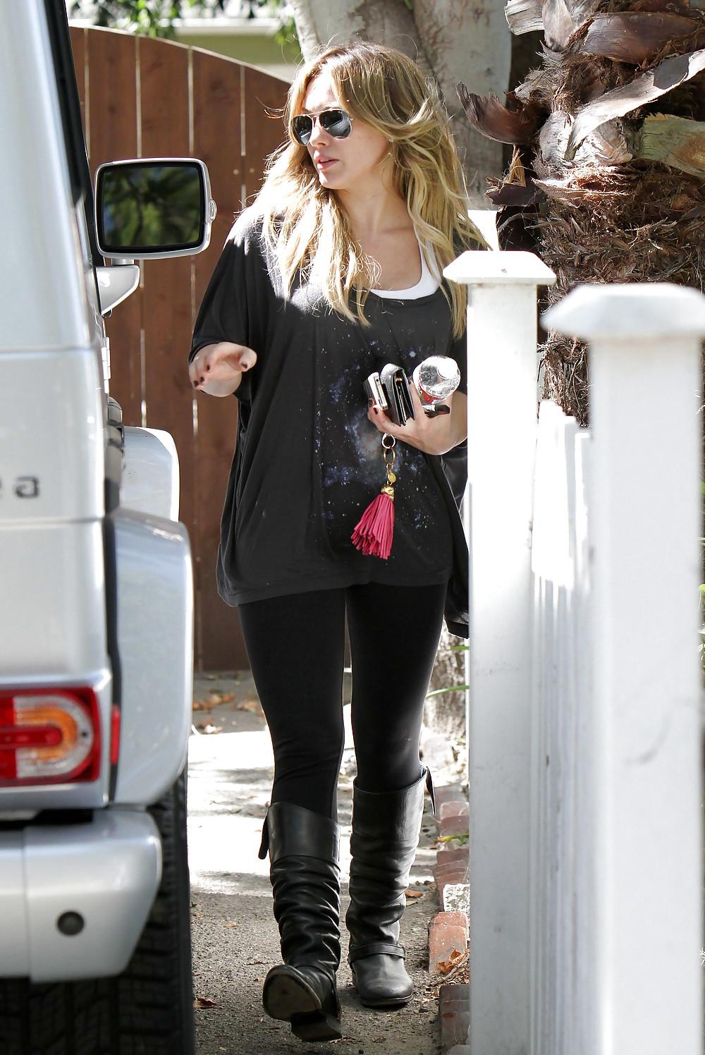 7P Hilary Duff - booty in tights leaving yoga in Hollywood