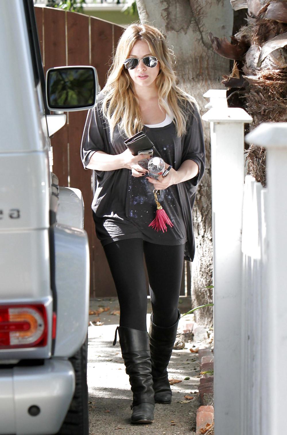 7P Hilary Duff - booty in tights leaving yoga in Hollywood