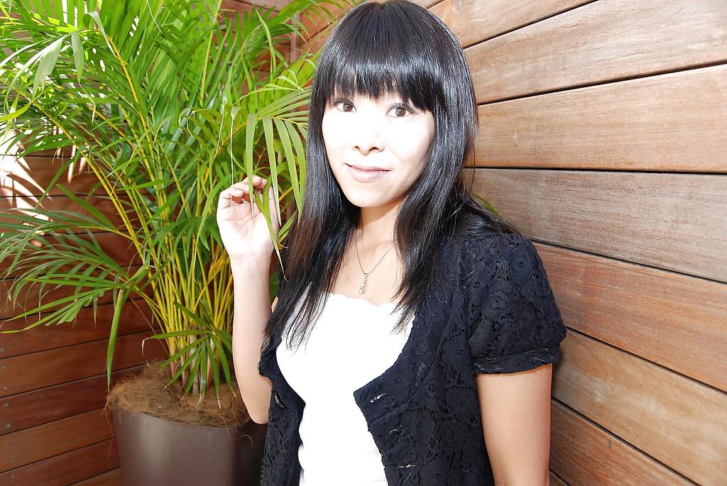 16P Decent Asian milf in skirt Yumiko Takase desires to get naked