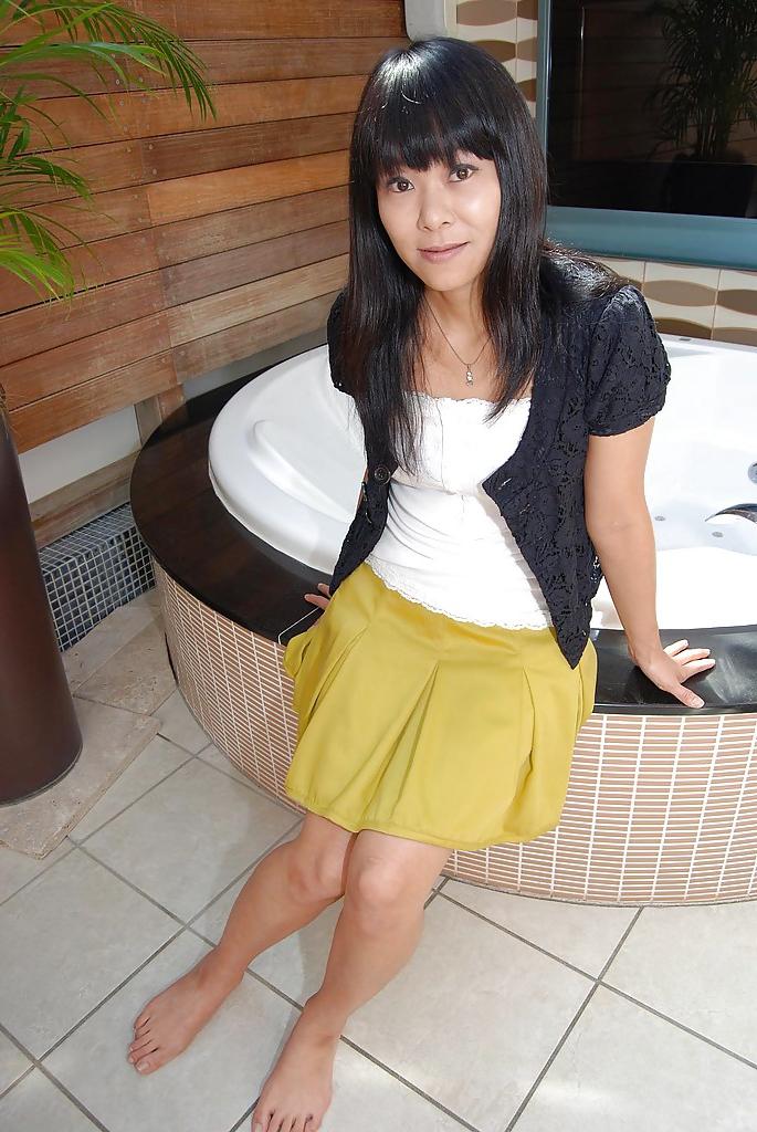 16P Decent Asian milf in skirt Yumiko Takase desires to get naked