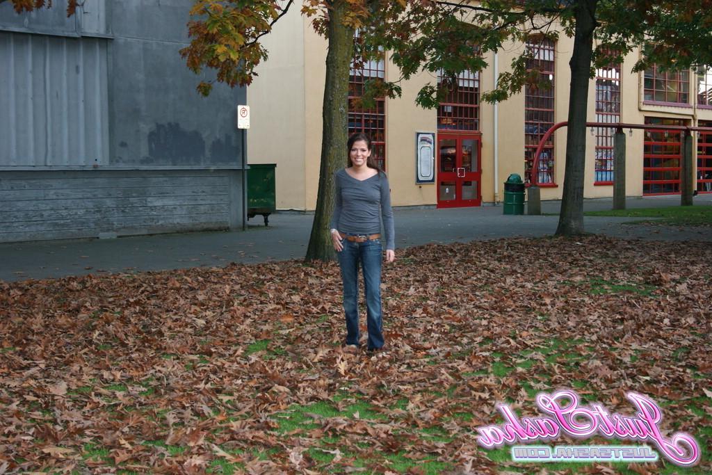 20P Pictures of Just Sasha teasing and flashing outside