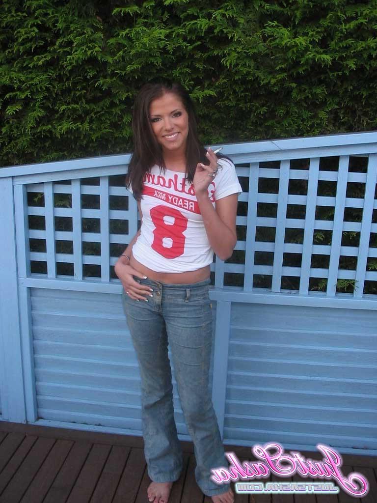 20P Pictures of Just Sasha smoking and flashing outside
