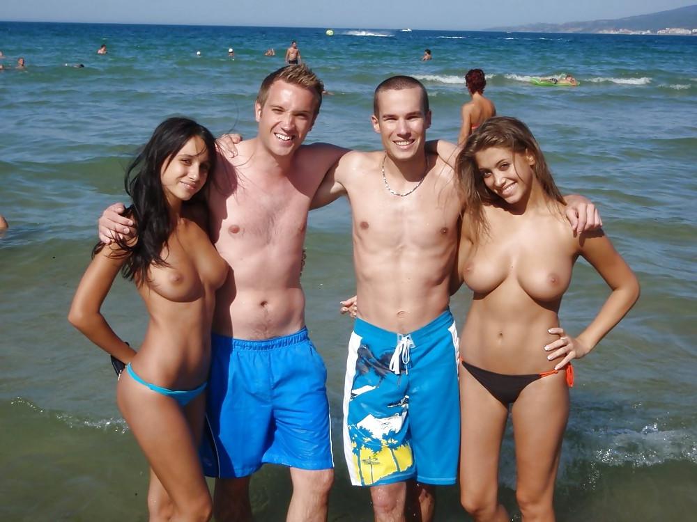 20P Naked beach 157.