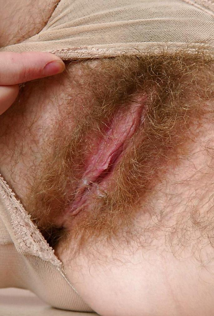 25P REDHEAD, HAIRY AND SOOO HORNY