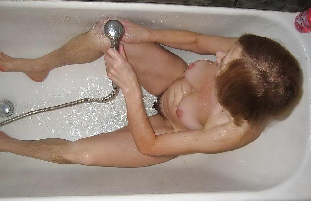 19P Mature woman shows herself.