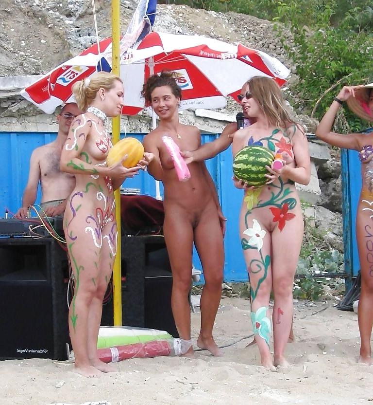 25P Nudist Beach Fun