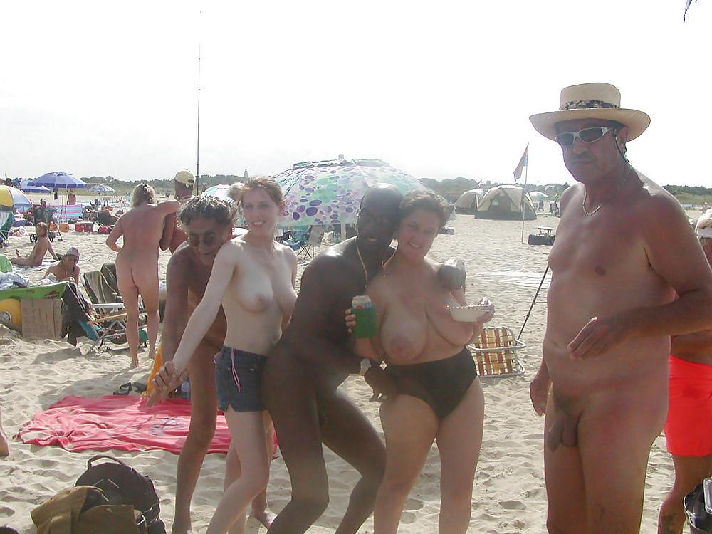 25P Nudist Beach Fun