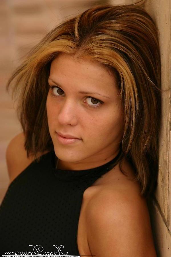 20P Pictures of teen porn girl Karen Dreams flashing her panties