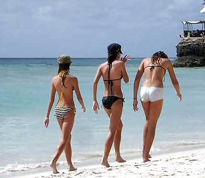25P Moshe Confesses: I Love Beach Bums