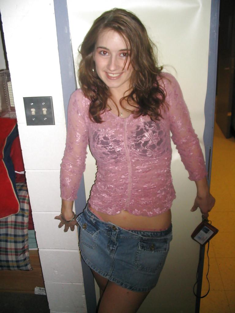 25P Some Amateur College Girl