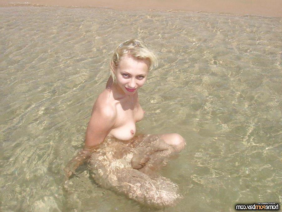 15P Russian girl on the beach