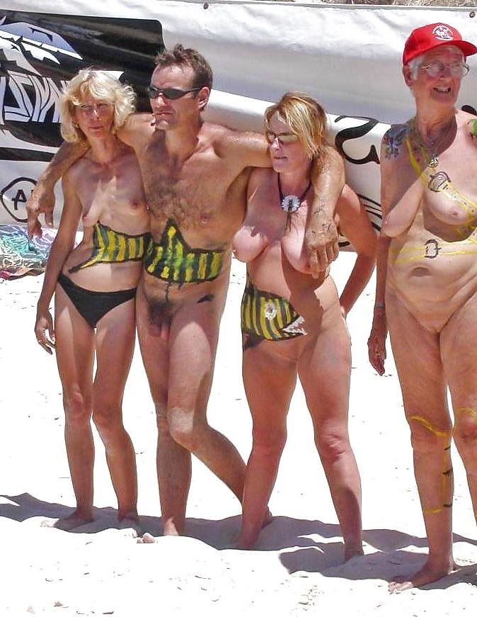 25P Mature Beach Nudists